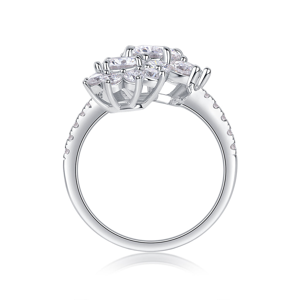 Petal Morning Dew - A Fashionable Diamond Jewelry Piece Set With 1-carat Moissanite S925 Sterling Silver And Platinum Diamond Ring
