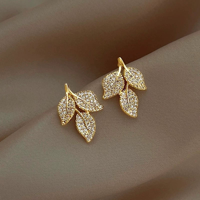 Women's Leaf Earrings Elegant And High-end Birthday Gift