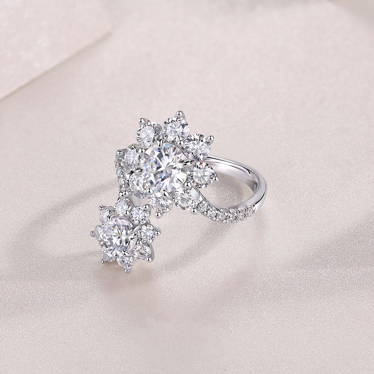 Petal Morning Dew - A Fashionable Diamond Jewelry Piece Set With 1-carat Moissanite S925 Sterling Silver And Platinum Diamond Ring
